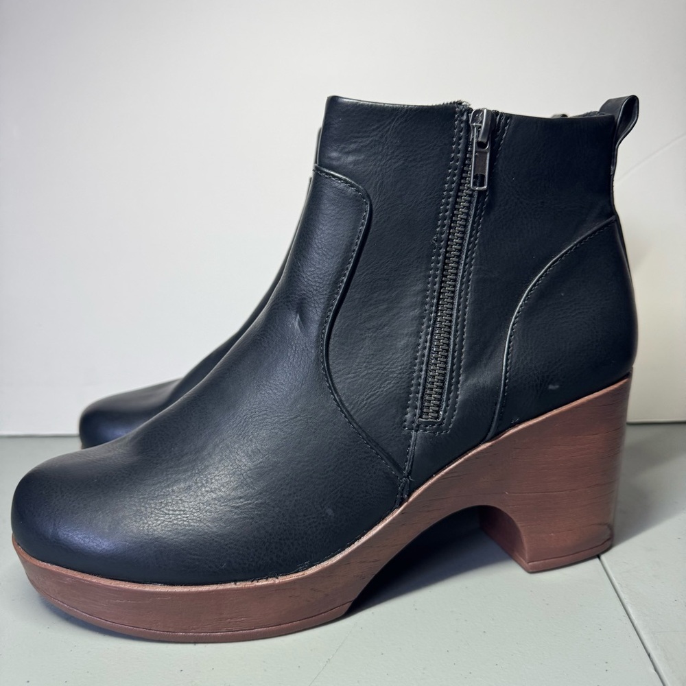 b.o.c BlakeLynn Black Faux Leather Side Zip Heeled Ankle Boots Women’s Size 11M